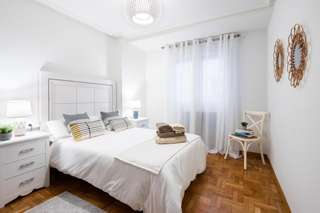 Primera Linea De Playa Con Plaza De Garaje Y Wifi Apartment Gijon