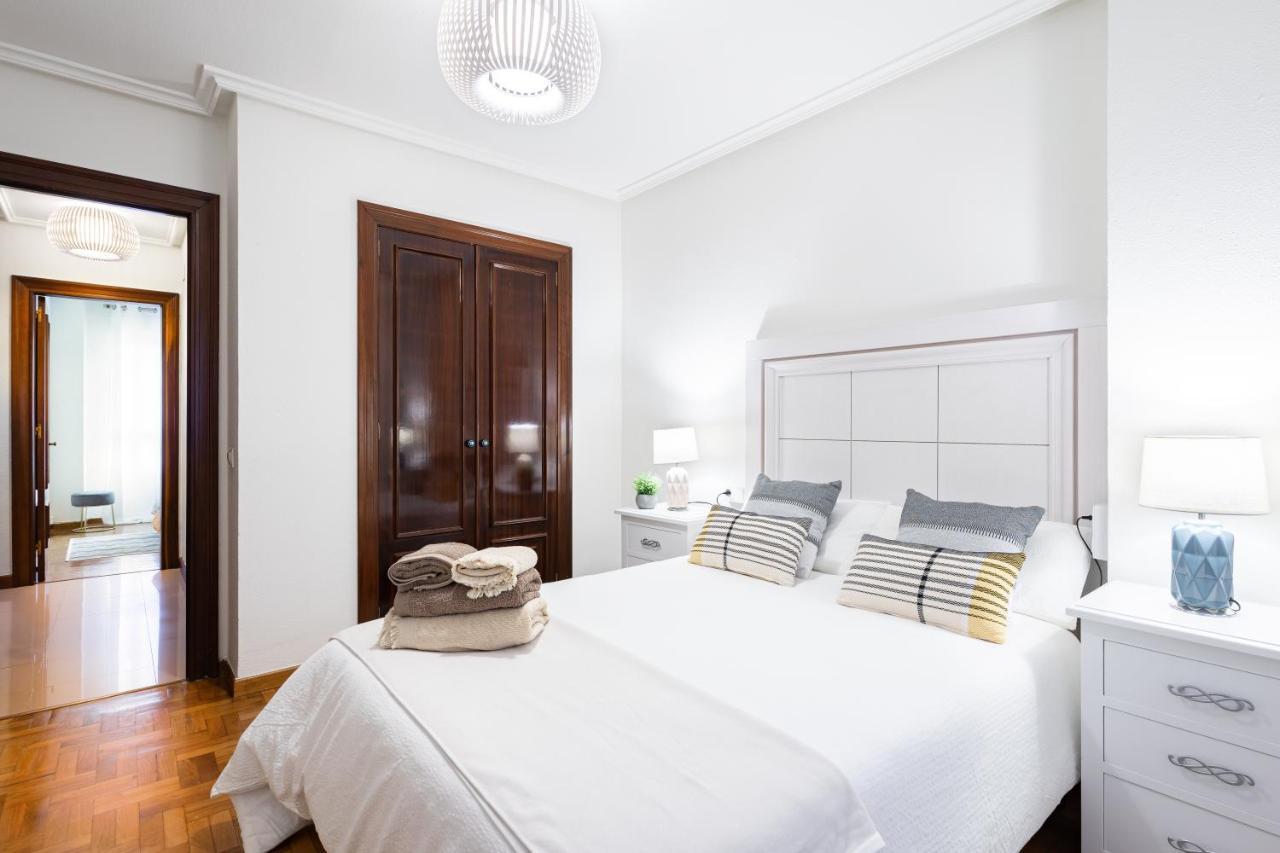 Apartment Primera Linea De Playa Con Plaza De Garaje Y Wifi *